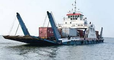 Ro-Ro Service Removes 2.2 L Trailers from Kochi Roads