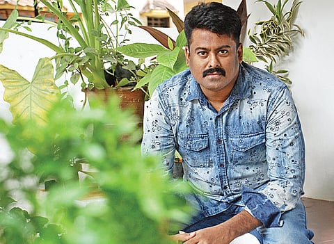 Lives inspire him to sketch toons