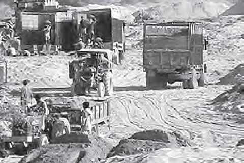 Illegal sand mining rampant in Karimnagar