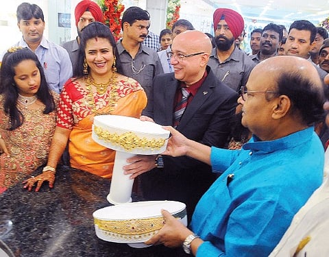 Lalithaa Jewellers open outlet in Vizag