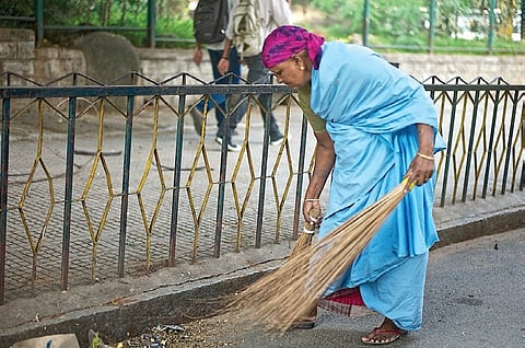 NDMC cleans Safai Karamcharis of ailments
