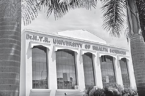 I-T department issues notice to over 200 parents of medical students under management quota