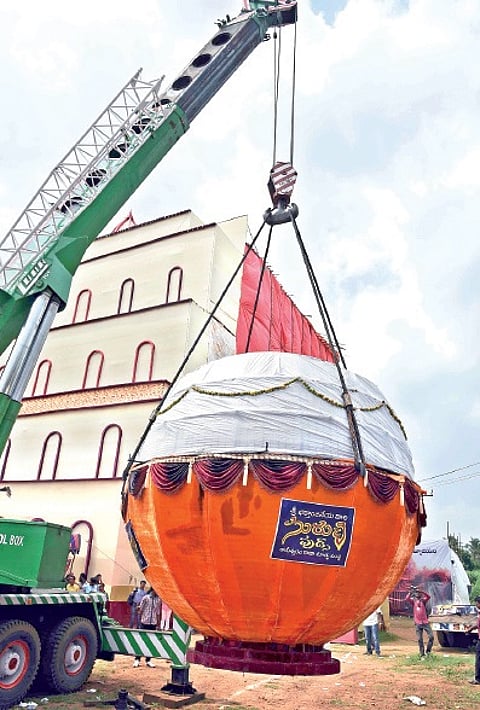 The heaviest laddu for lord Ganesha weighs 29,465 kg