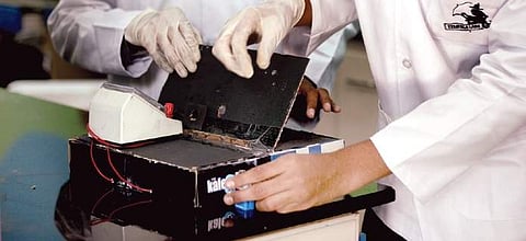 Schoolboys invent cheap pollutant-detector