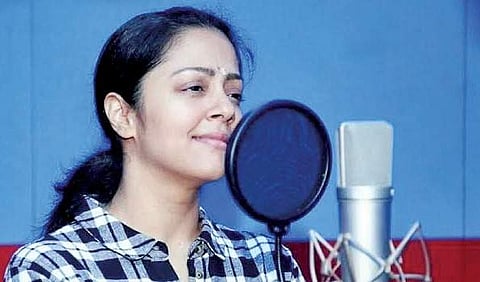 Jyothika dubs for herself in Magalir Mattum