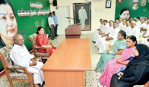 AIADMK general secretary VK Sasikala chairing a meeting of party MLAs, in the city on Friday | p jawahar