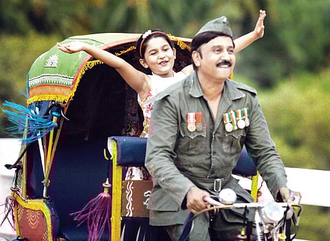 A still from Pushpaka Vimana
