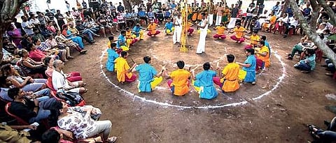 Payyannur Kolkali steals the show at KMB 2016