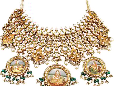 200 karigars,600 days, 500 kg gold!