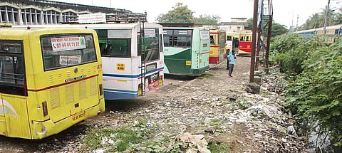 The premises of the KSRTC Bus Stand in Kochi. Despite being frequented by several commuters, the bus stand remains the city's eyesore | File Pic