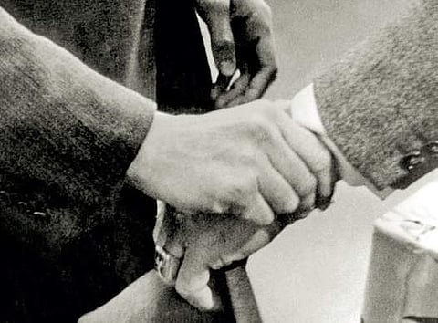 Passengers, cops helpless in face of train thefts