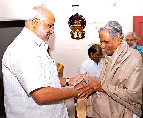 Former CPI veteran E Chandrasekharan (Right) receiving the Kerala Sahitya Akademis K R Namboothiri Endowment Award for best encyclopaedic literature (Express archives))