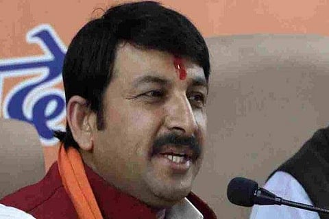 Delhi BJP chief Manoj Tiwari said BJP workers will force the Kejriwal government to complete the work and also issue a White Paper. (File | PTI)