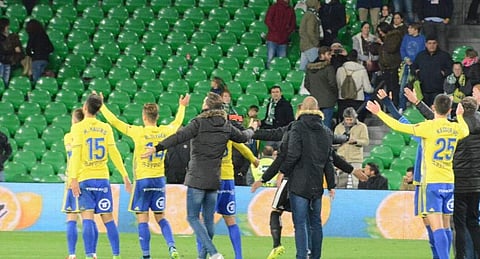 Betis was eliminated 6-5 on aggregate, joining Malaga, Real Sociedad and Athletic Bilbao as top-flight teams eliminated by lower-tier opponents in the Round of 32. | Image Courtesy: @Cadiz_CF