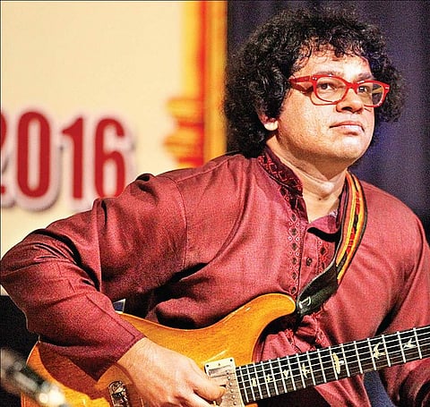 Mayakkum Margazhi swarams on bass