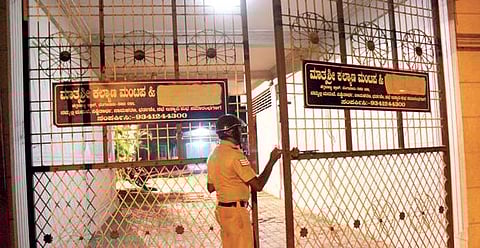 Was hacked to death near a marriage hall | s manjunath