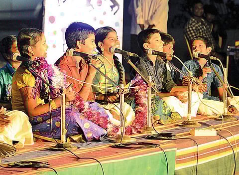 Kids from Urur Ocott Kuppam during the vizha/Martin Louis