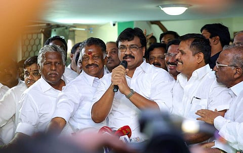 Madurai MLA Saravanan(Left) and MP Gopalakrishnan extended their support to O Panneerselvam on Monday.(Sunish P Surendran |EPS)