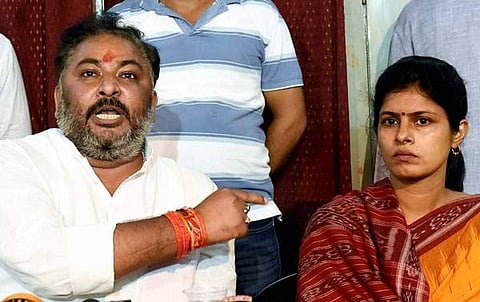 Expelled BJP leader Dayashankar Singh with his wife Swati Singh.(File | PTI)