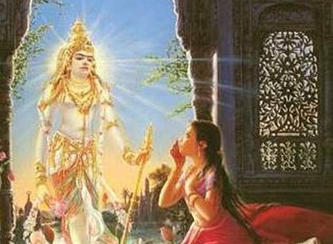 The sisterhood of royal intrigue