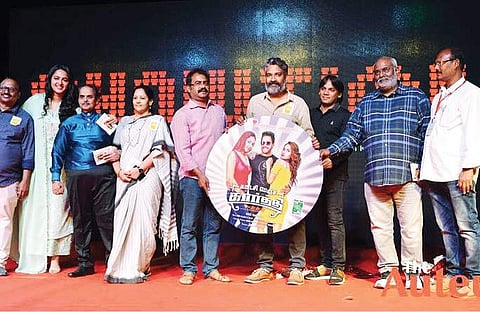 Love, villain & technology in kadaisi bench Karthi