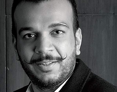 One sari in a seamless time