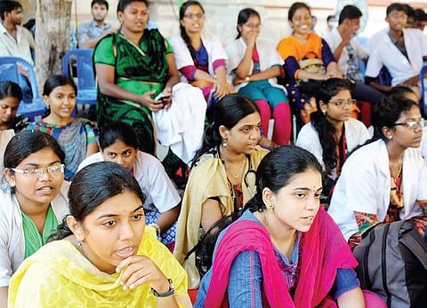 Doctors and students of MMC stage protest demanding the release of their senior professor from a Lucknow prison | d sampathkumar
