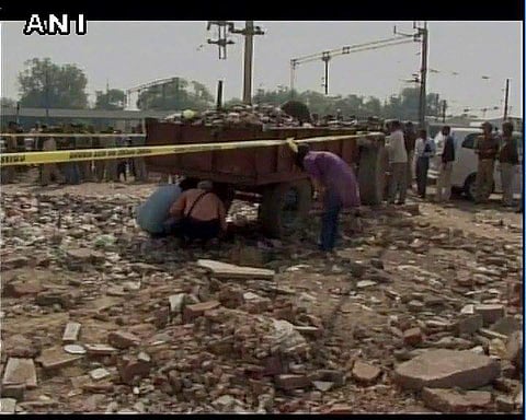 Police has cordoned off the Agra Cantt railway station and senior police officials have inspected the area. | Picture Courtesy: ANI
