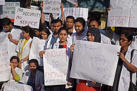 Mumbai Resident doctors protest at the Azad Maidan demanding security after a intern was assaulted by patient's relatives in Mumbai. (FIle | PTI)