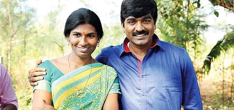 Jeeva with Vijay Sethupathi on the sets of Dharamadurai