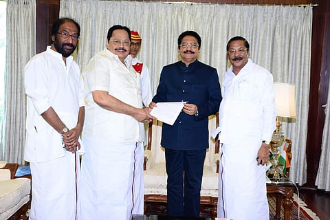 DMK ministers presenting the memorandum to Governor Ch Vidyasagar Rao, seeking the dismissal of Tamil Nadu chief minister Edappadi Palanisamy at Raj Bhavan, Mumbai on Wednesday. (EPS)