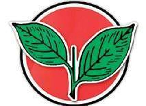 EC asks Sasikala faction to explain why it is using two leaves symbol