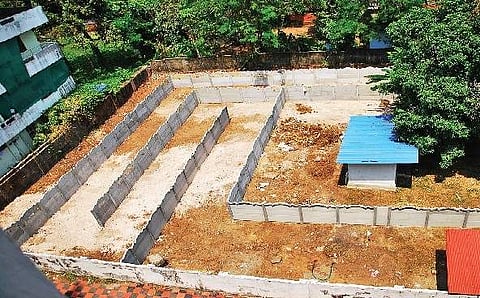 A winding entrance using concrete fences have been erected at a cost of C1.5 lakh at the rear side of the bar in Paravoor, Ernakulam to bypass the apex court order | K Shijit