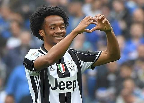 Juan Cuadrado has signed a contract that ties him to Juventus until June 30, 2020. | AP