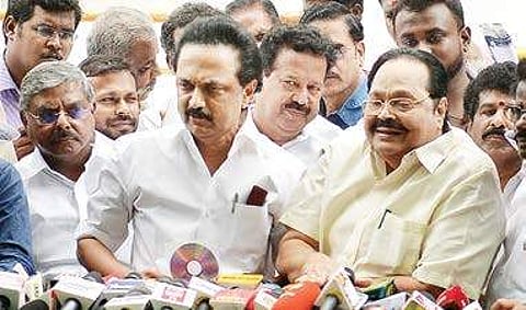 M K Stalin showing a CD to media persons, claiming he had proof of alleged horse-trading of AIADMK MLAs | D SAMPATHKUMAR