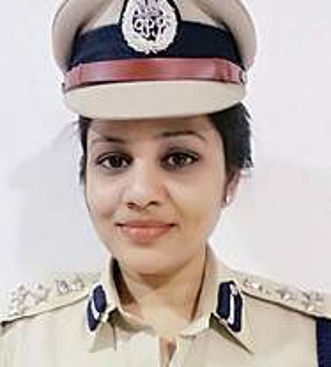 The officer who took on her boss