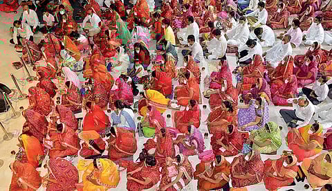 Jains chant Navkar Mantra 36 lakh times, set record