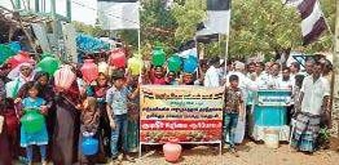 People carrying empty pots staging a protest at Thaazhaiyoothu in Tirunelveli district on Sunday | Express