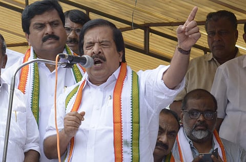 Opposition leader Ramesh Chennithala inaugurating the protest organised by the UDF in front of the Secretariat in T’Puram on Saturday | Manu R Mavelil