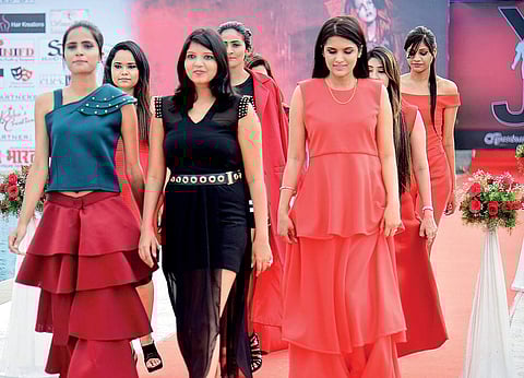 Red rose and red wine