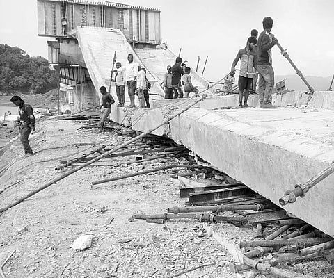 The damaged slabs of Gurupriya bridge I Express
