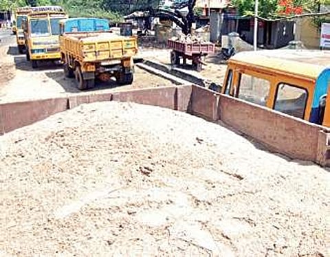Sand from Mid Manair Dam submergence villages in demand