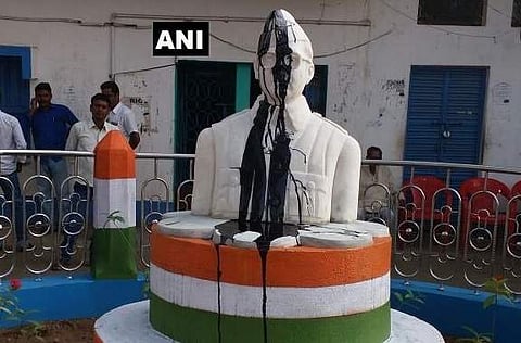Netaji Subhas Chandra Bose statue which was to be unveiled at the Panchra village in Birbhum district, smeared with ink. (Photo: ANI)