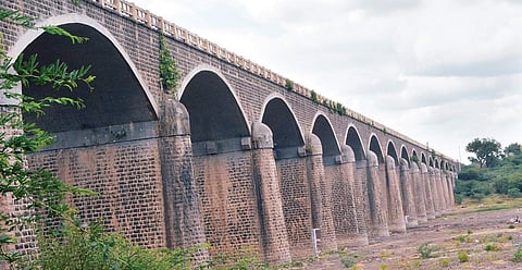 The infamous bridge across Bhima river which divides Sonna village of Kalaburagi district from Devangoan of Vijayapura district | D Hemanth