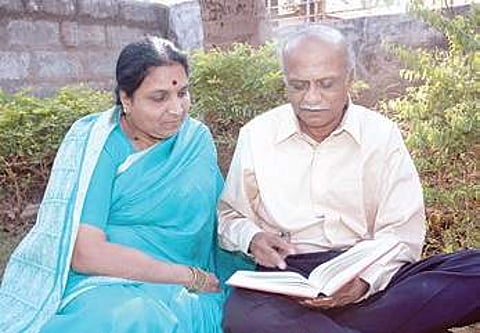 The late Dr M M Kalburgi with his wife. (File photo)
