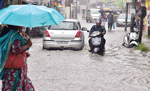 Heavy downpour on Thursday inundated many parts of Kochi. A waterlogged road in Jew Street | Albin Mathew