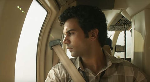 Newton revolves around a government clerk who tries to conduct fair voting on an election day amid the fear of guerrilla attacks and apathy of security forces.