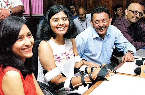 Asia’s first upper arm double hand transplant was conducted on Shreya Siddanagowda at Amrita Institute of Medical Sciences. Shreya Siddanagowda, Dr Subrahmaniya Iyer, Dr Mohit Sharma and the entire medical team of the transplant along with Shreya’s parent