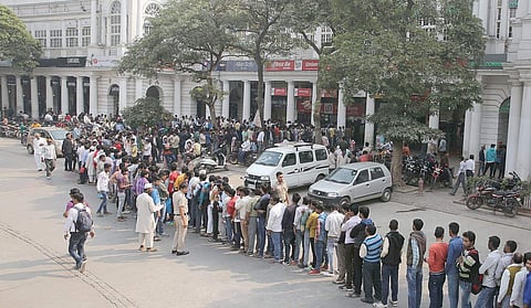 Long queues at banks to exchange old currency notes post demonetisation. (File Photo | Shekhar Yadav)