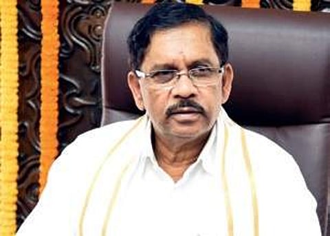 Congress high command steps in to end Parameshwara-Siddu rift